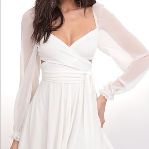 White Lucy in the Sky Puff sleeve wrap dress sizeM